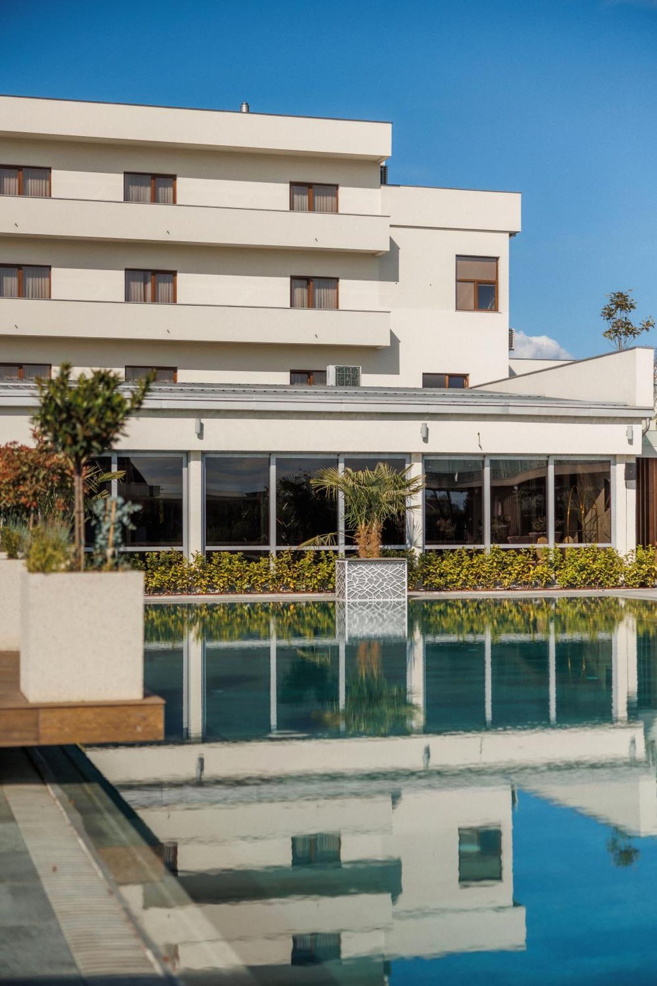 Hotel Romanita Baia Mare Exterior foto